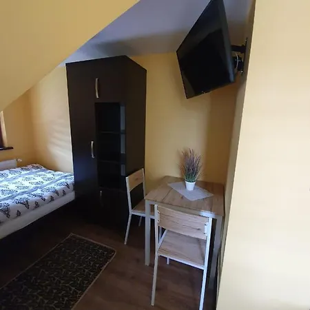 Londynek בית הארחה