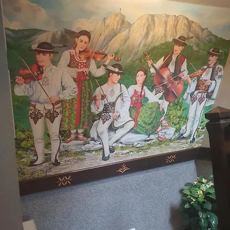 Londynek 3* פורונין